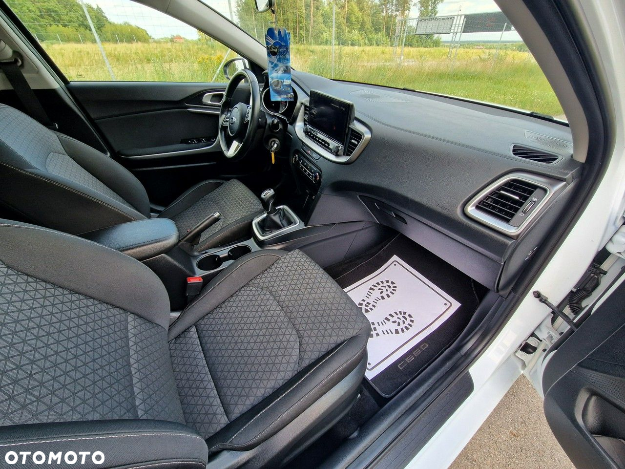 Kia Ceed - 9