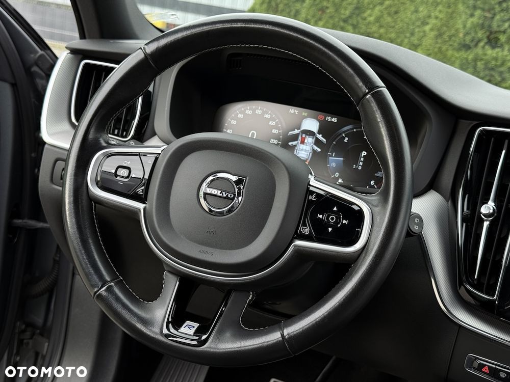 Volvo XC 60 D4 Geartronic RDesign - 19