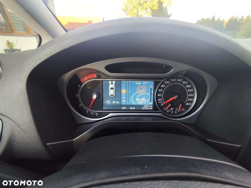 Ford S-Max - 19