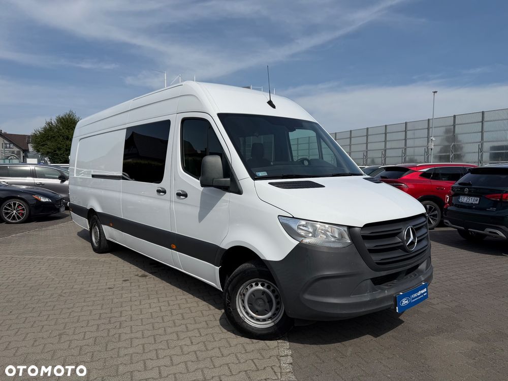 Mercedes-Benz Sprinter - 2