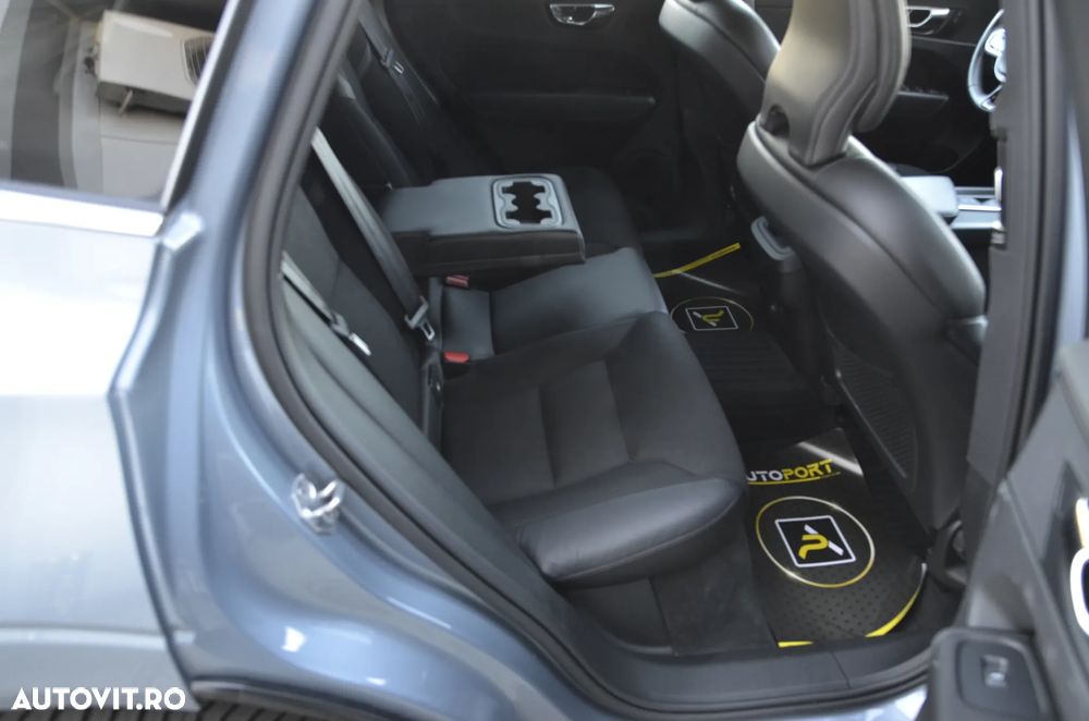 Volvo XC 60 D4 AWD Geartronic Momentum - 20