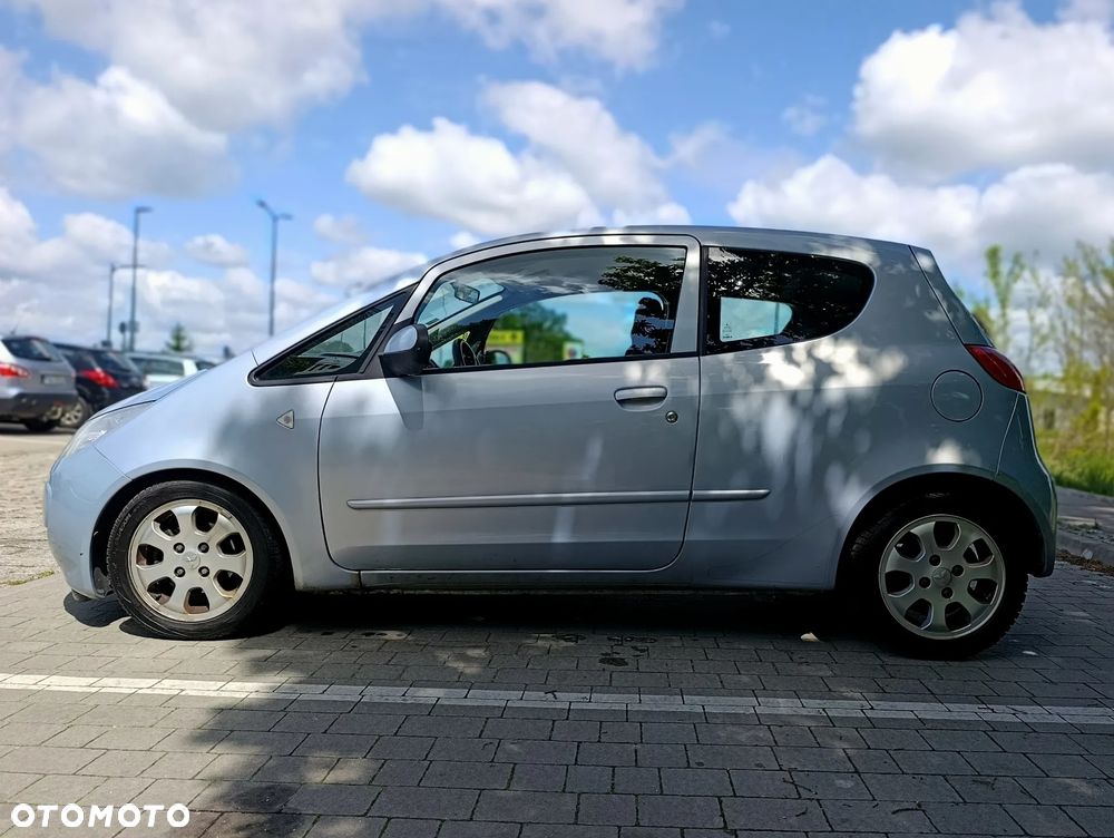 Mitsubishi Colt - 2