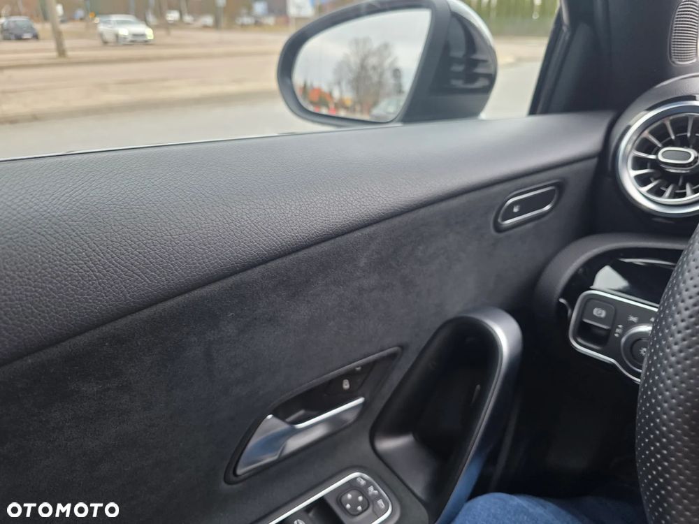Mercedes-Benz Klasa A 35 AMG 4-Matic 7G-DCT - 14