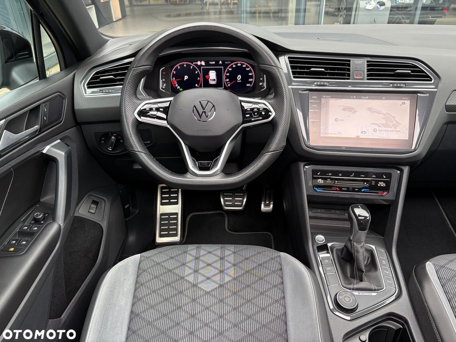 Volkswagen Tiguan - 10
