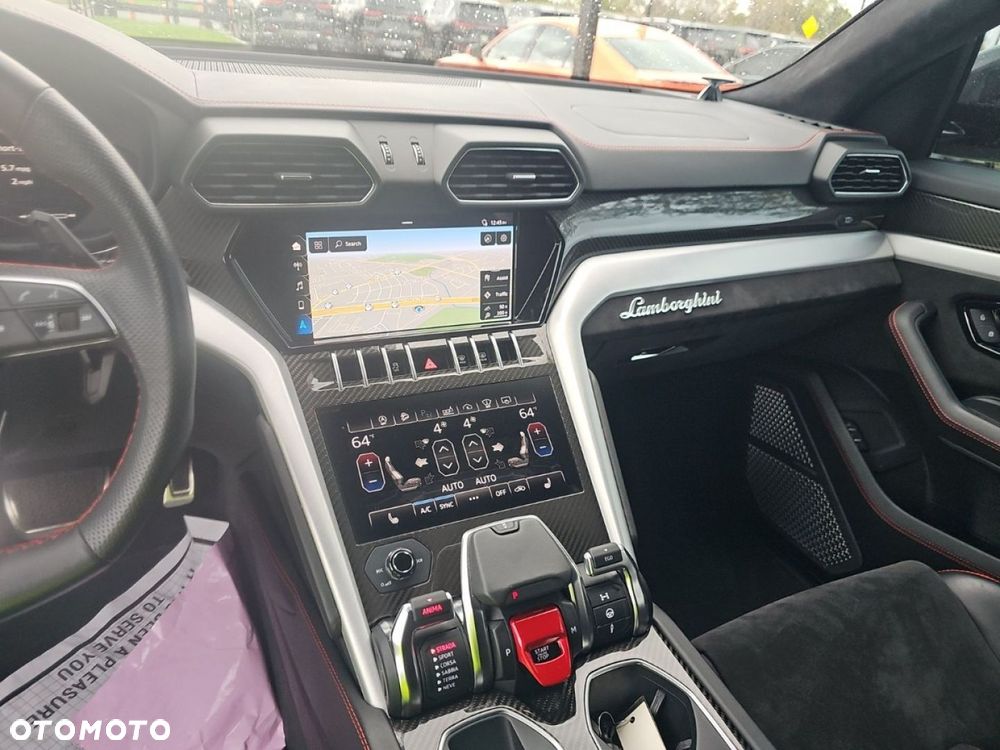Lamborghini Urus - 12