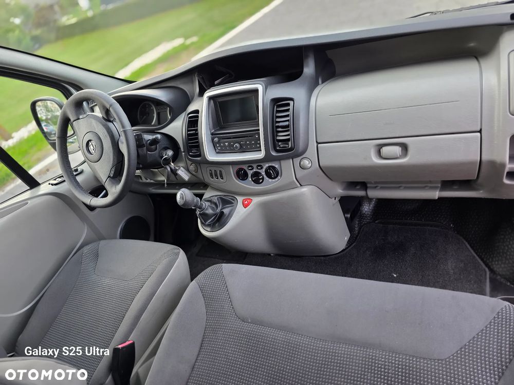 Opel Vivaro - 18