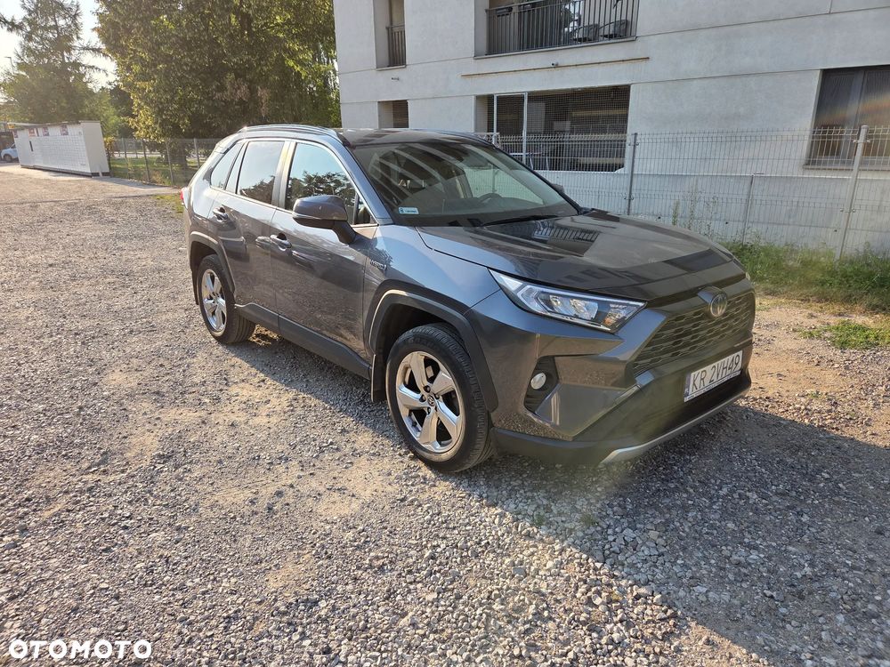 Toyota RAV4 - 1