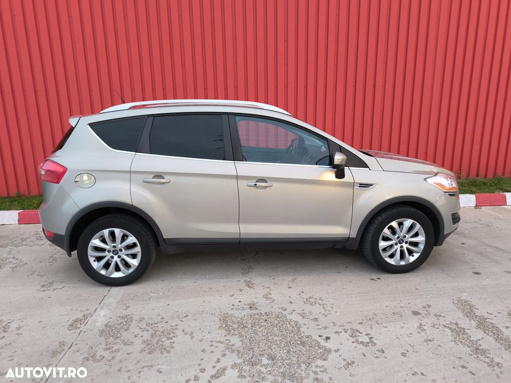 Ford Kuga 2.0 TDCi 4x4 Titanium - 12