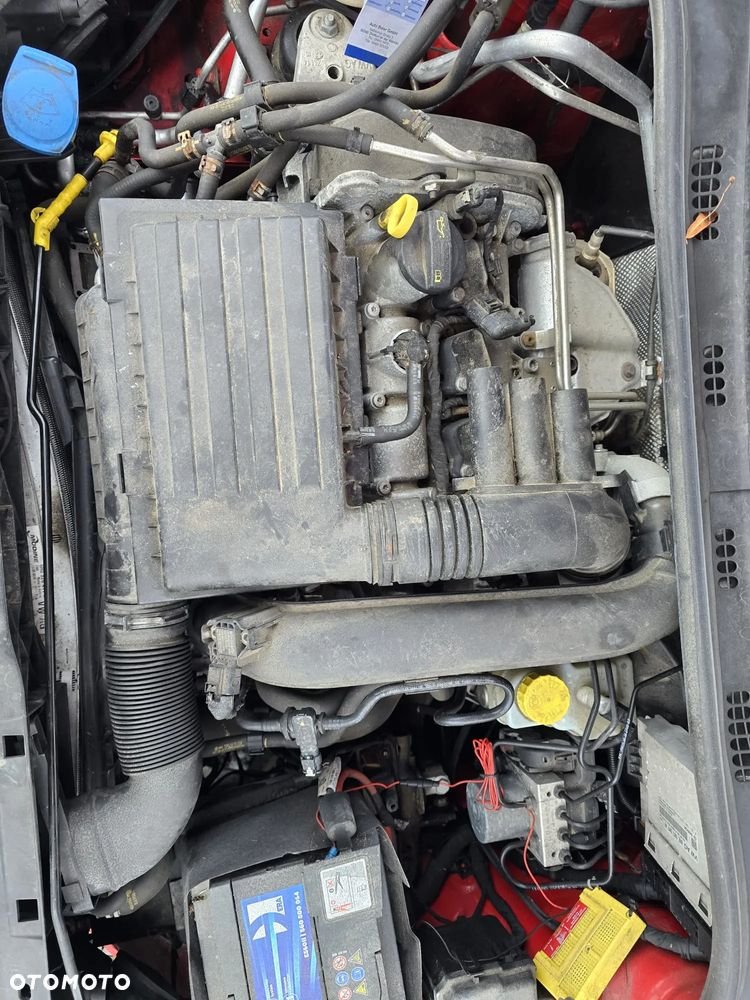 Skoda Fabia 1.2 TSI Cool Edition Red & Grey - 10