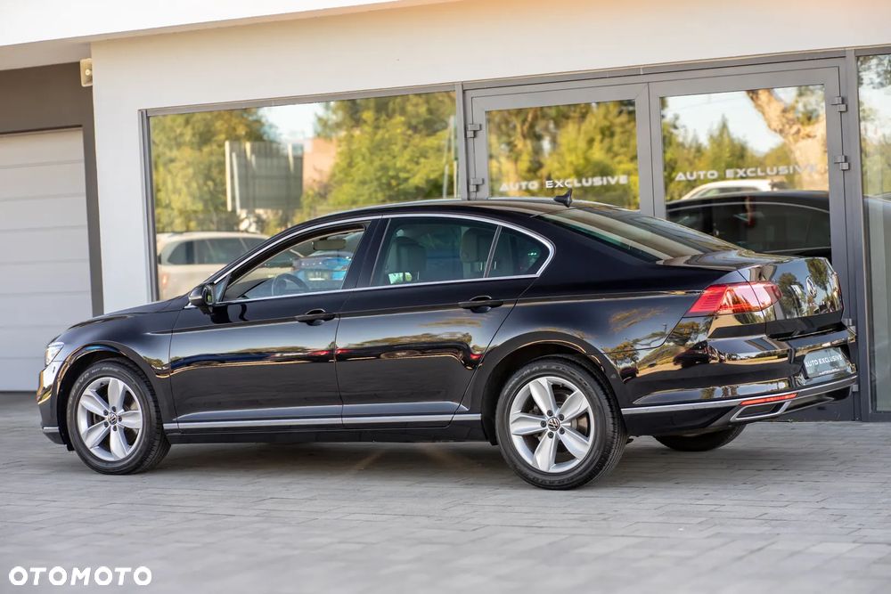 Volkswagen Passat 2.0 TDI EVO Elegance DSG - 16
