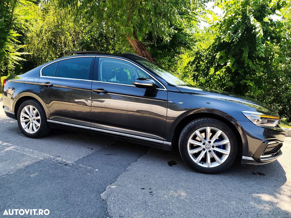 Volkswagen Passat - 20