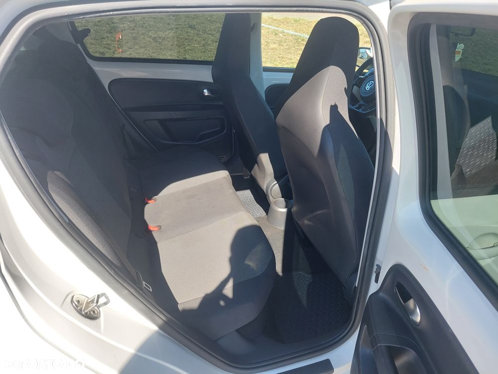 Volkswagen up! 1.0 street EU6 - 11