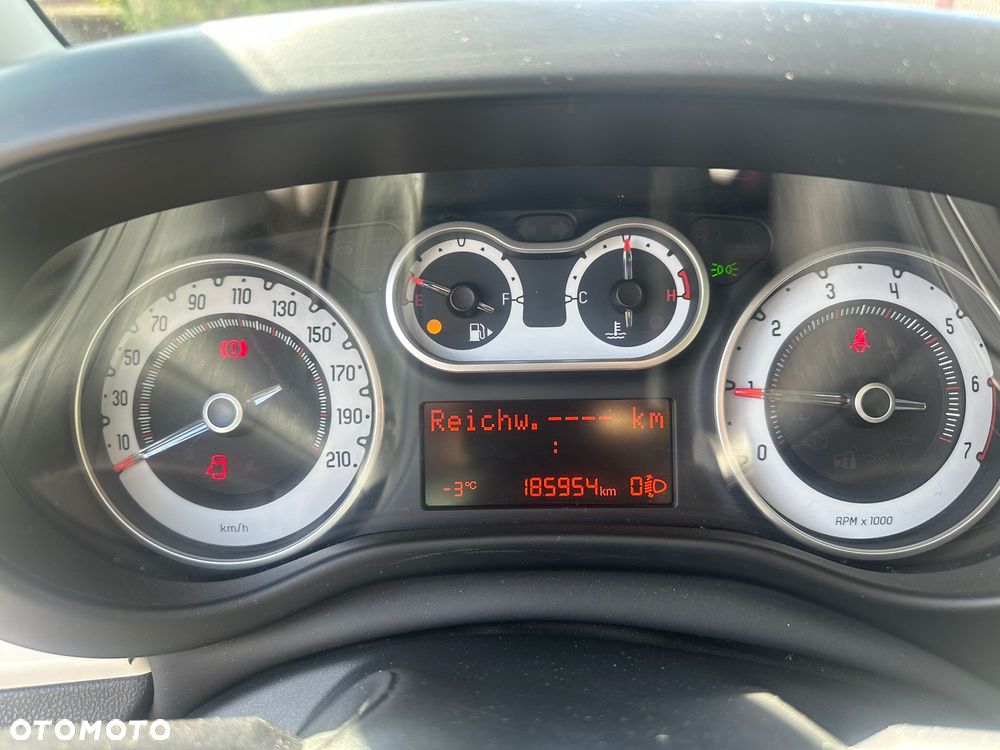 Fiat 500L 1.4 16V Opening Edition - 8