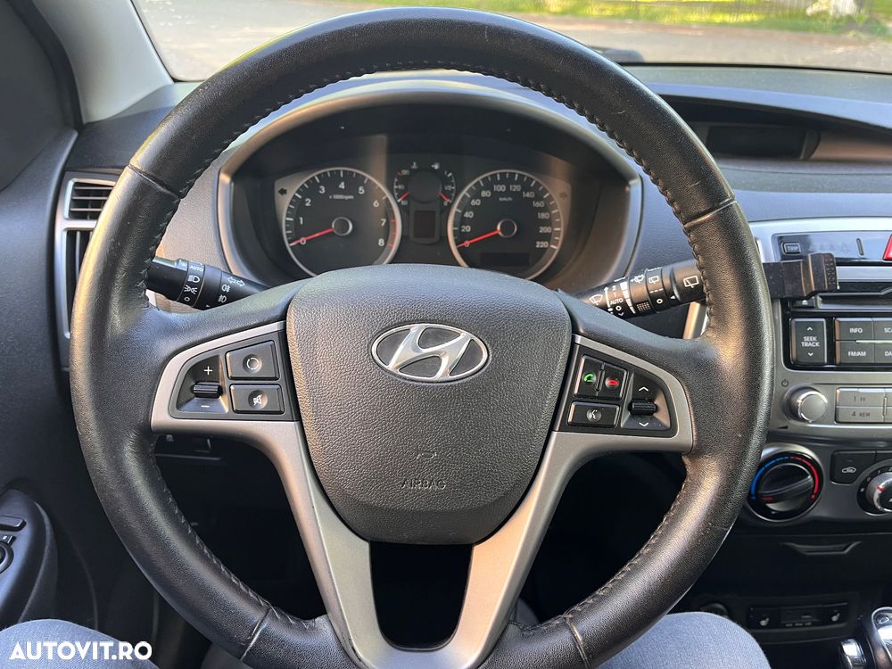 Hyundai i20 - 18