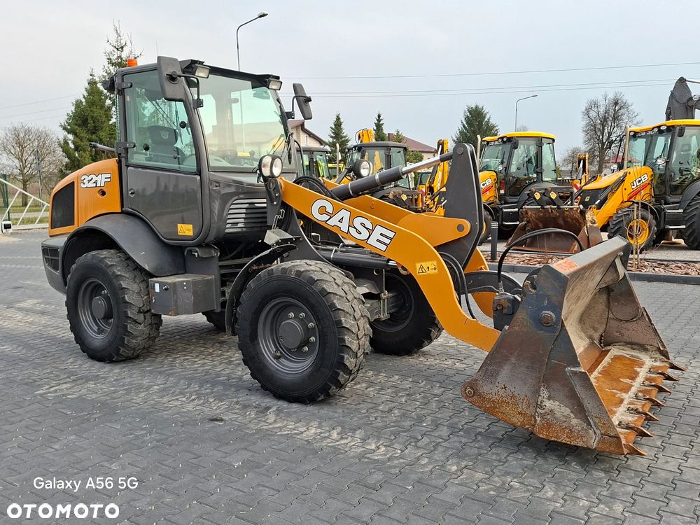 Case 321F Łyżka+Widły - 12