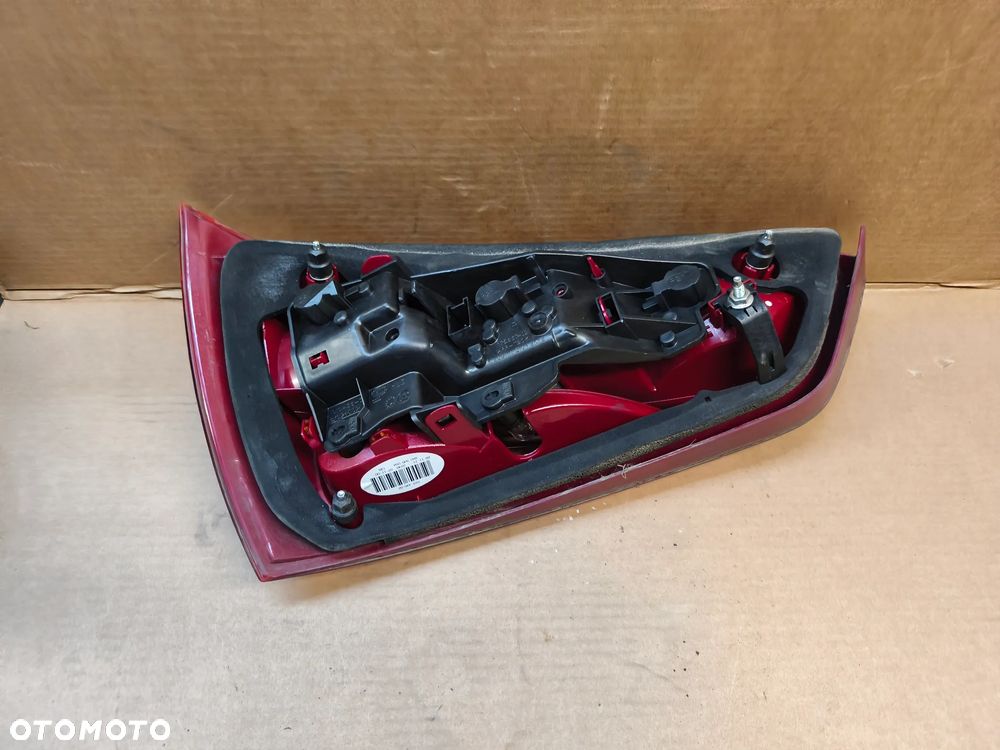 LAMPA TYŁ TYLNA PRAWA AUDI A1 8X - 5