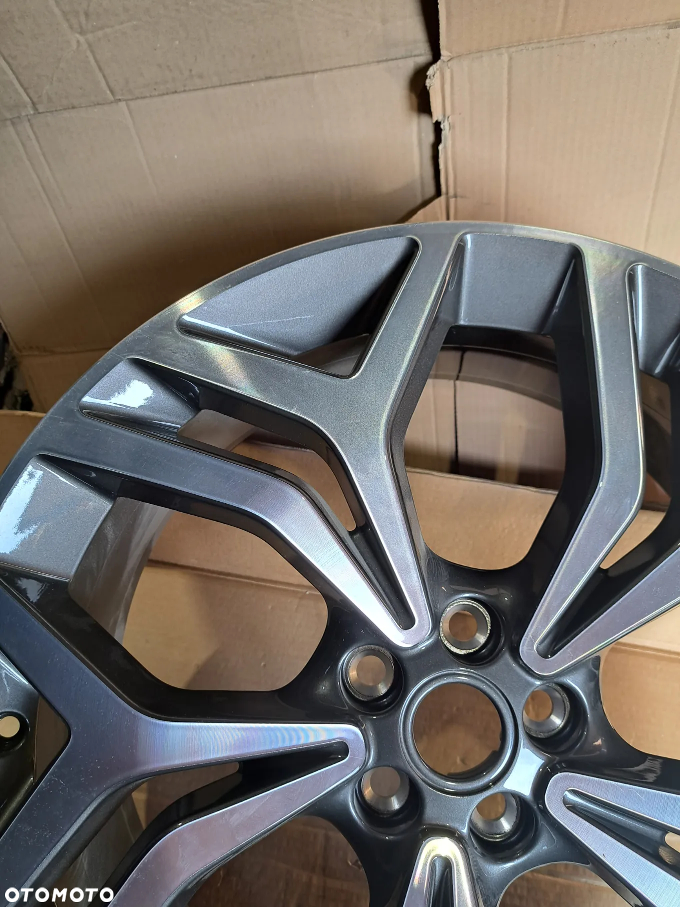 Felga Aluminiowa RANGE ROVER VELAR L560 21 Cali LR093827 J8A2-1007-JA/KA 8.5Jx21CH ET 45 5047 5 SPLIT-SPOKE DIAMOND TURNED FINISH - 4