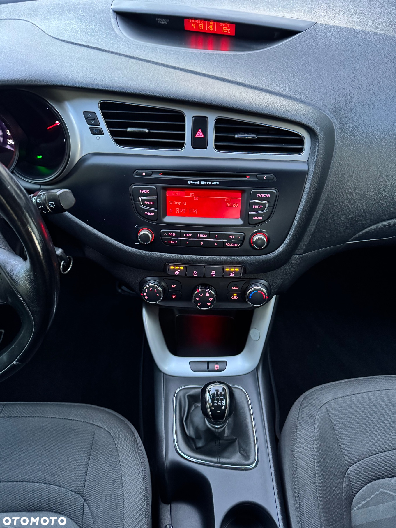 Kia Ceed 1.4 CVVT ISG Dream Team Edition - 30