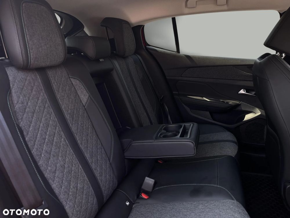 Peugeot 408 1.2 PureTech Allure Pack S&S EAT8 - 34
