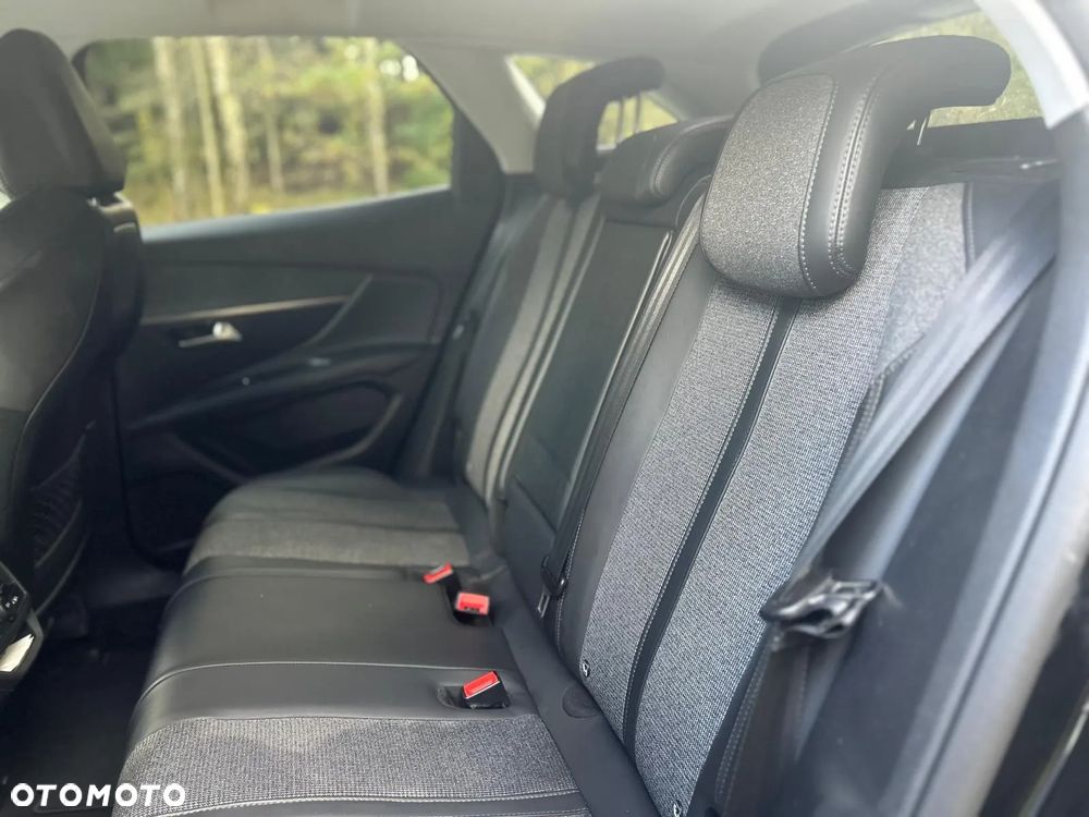 Peugeot 3008 1.6 BlueHDi Allure S&S - 16