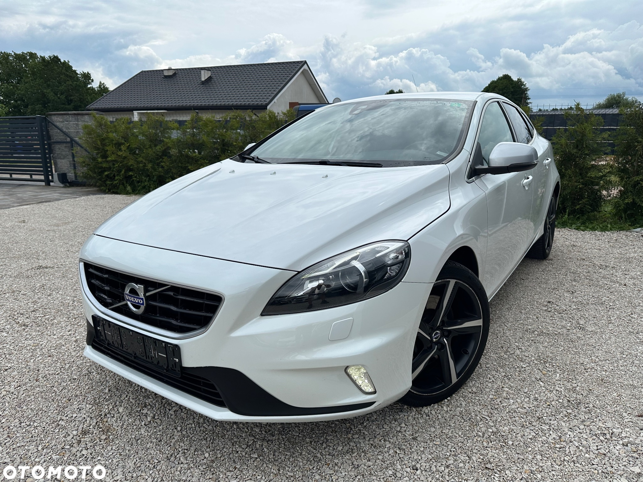 Volvo V40 D3 Drive-E R-Design Momentum - 18