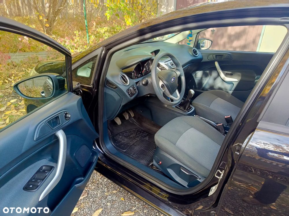 Ford Fiesta 1.25 Trend SVP - 31