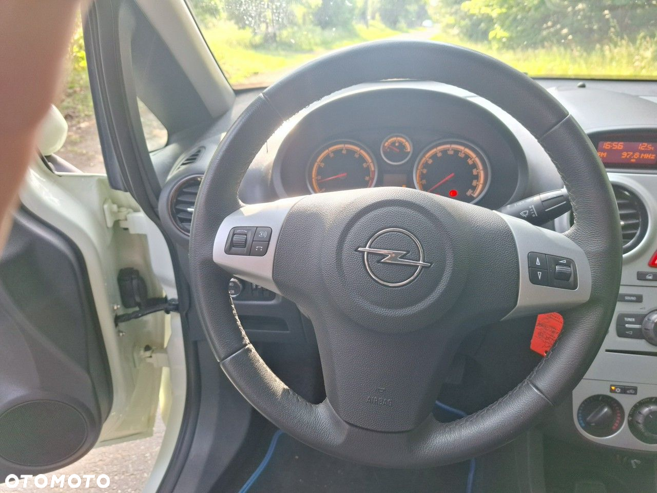 Opel Corsa - 10