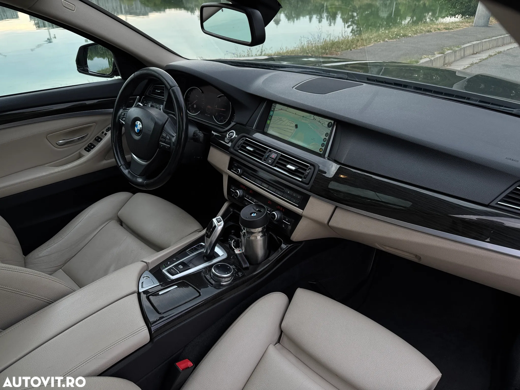 BMW Seria 5 520d xDrive - 10