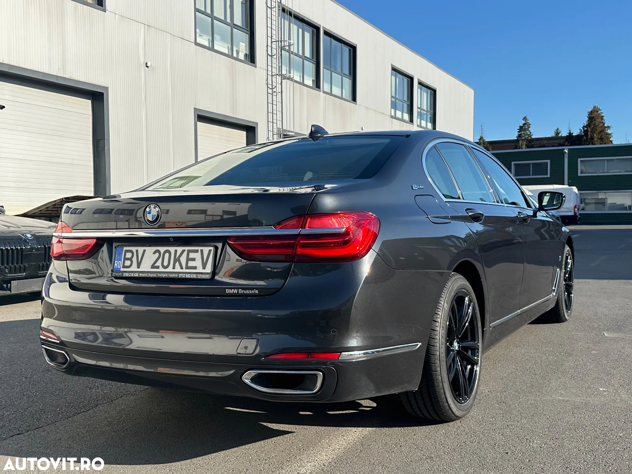 BMW Seria 7 - 36