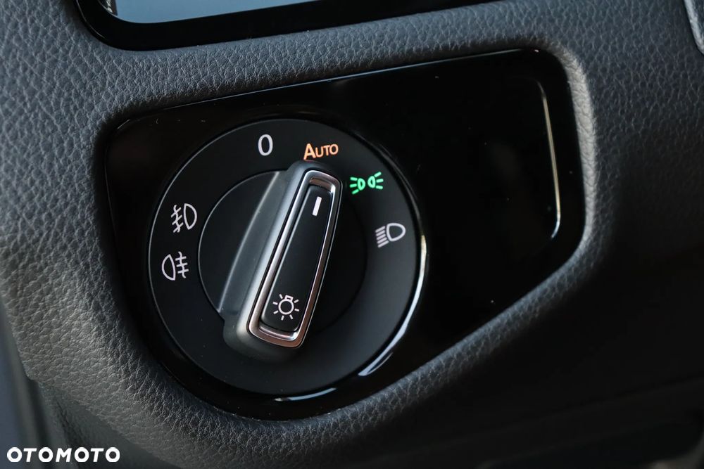 Volkswagen Golf 2.0 TDI (BlueMotion Technology) Highline - 17