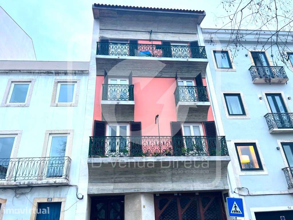 Loja com 450m² na Estrela | 2 Pisos | Imóvel da Banca com Elevado P... - Grande imagem: 2/23