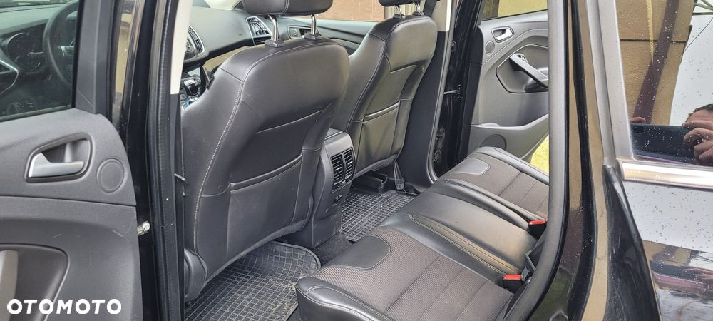 Ford Kuga 2.0 TDCi 4WD Titanium - 4