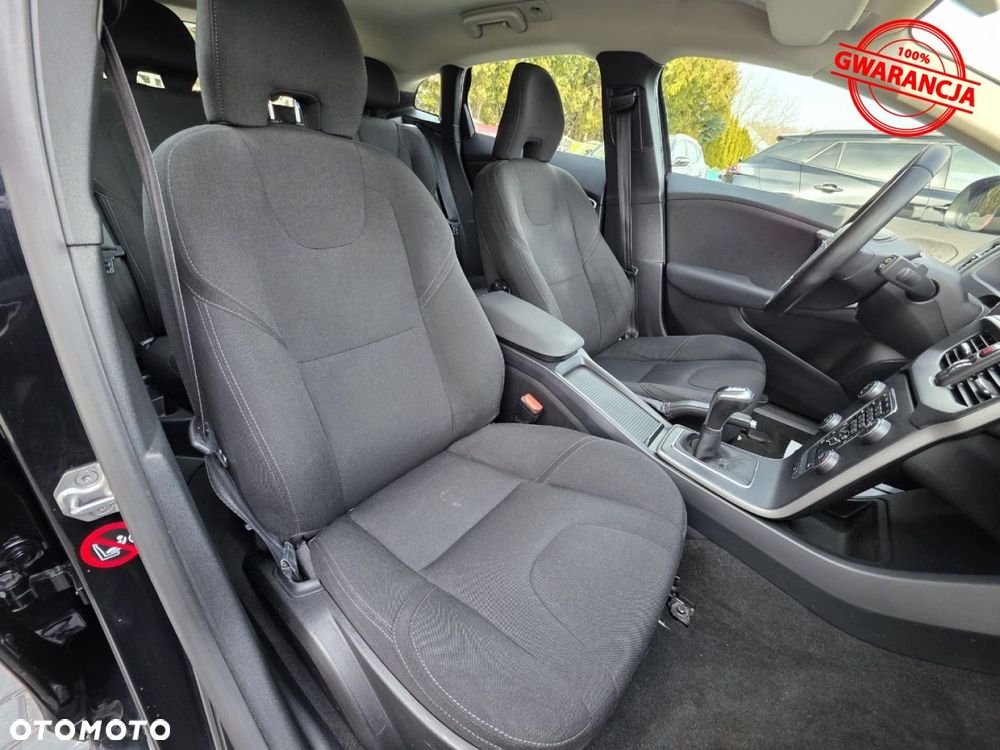 Volvo V40 - 24