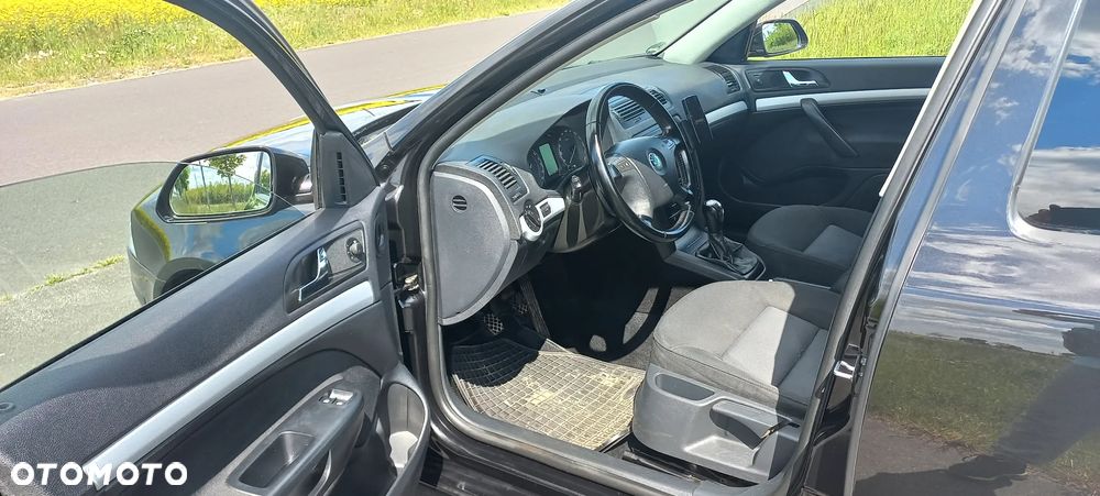 Skoda Octavia 1.6 Ambiente - 5