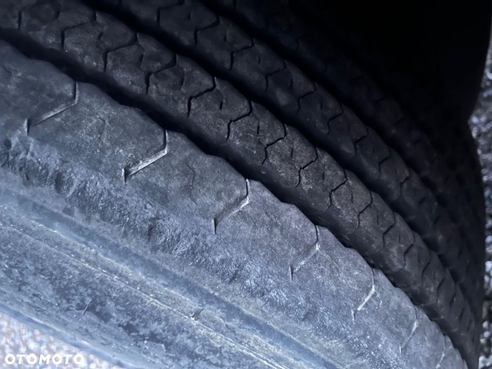 Schmitz Cargobull SKO 24/L Opony 70-80% - 17