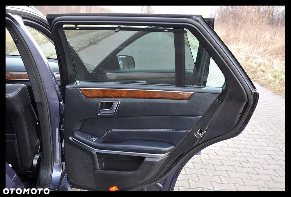 Mercedes-Benz Klasa E - 26