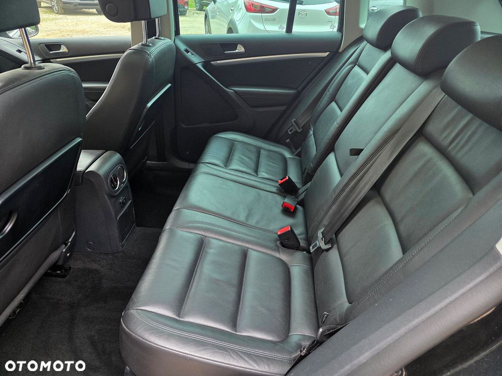 Volkswagen Tiguan - 16