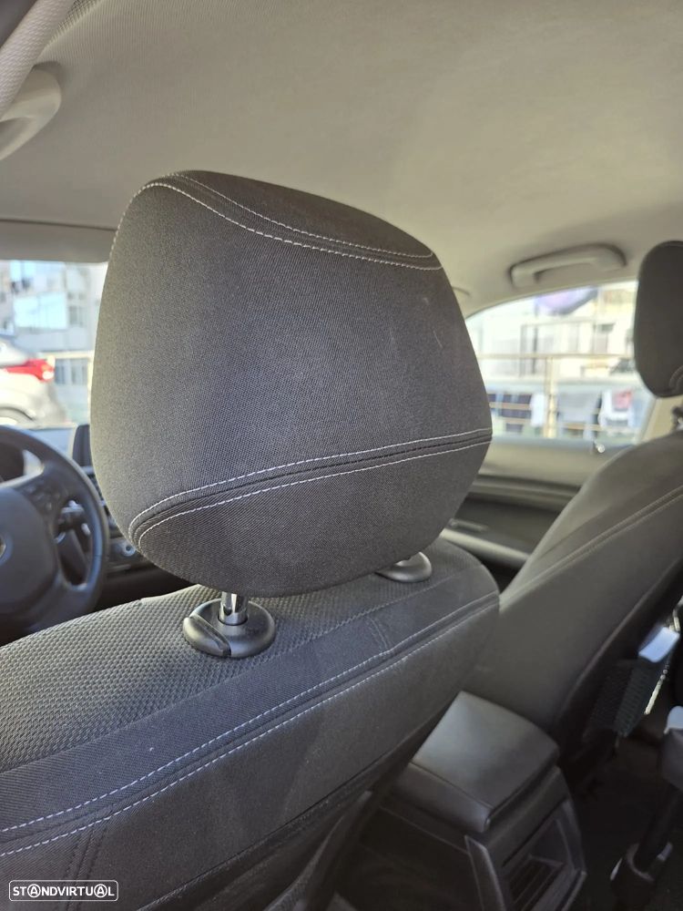 BMW 116 d EfficientDynamics - 11