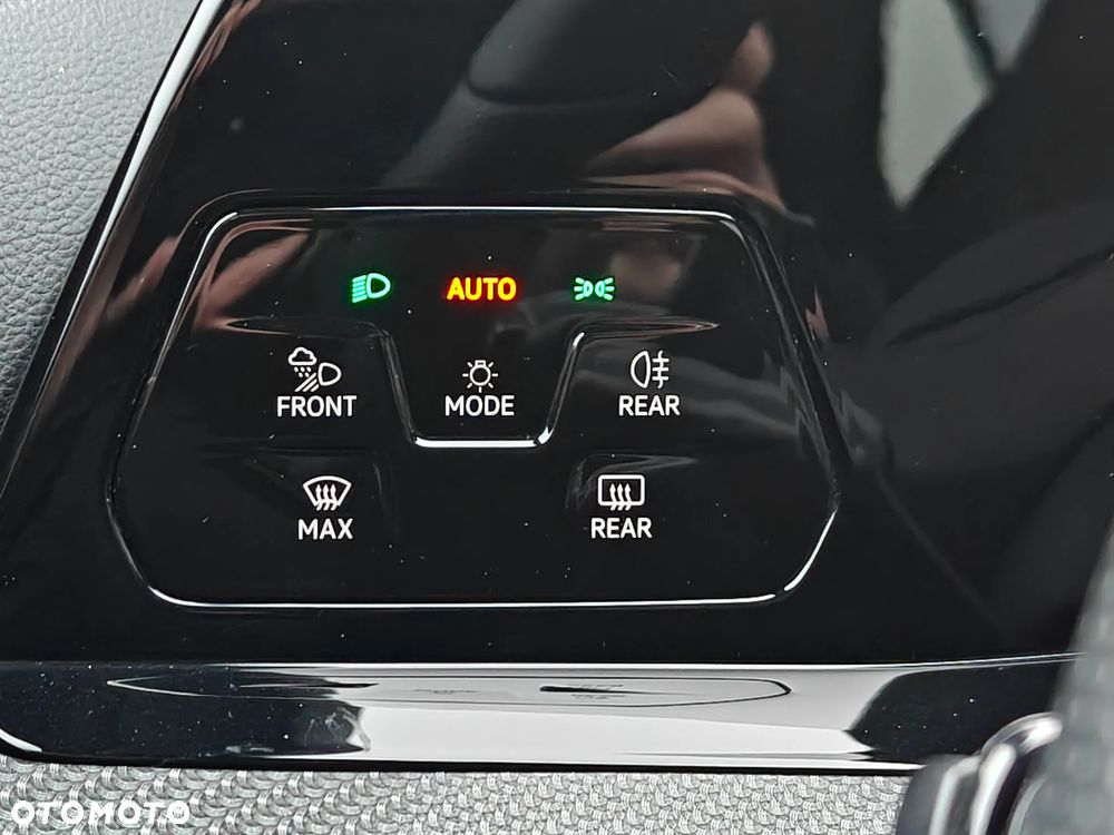 Volkswagen Golf - 13