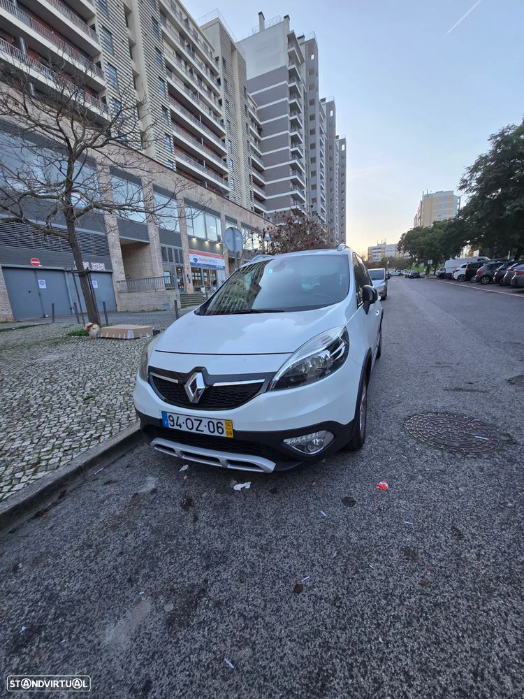 Renault Scénic XMOD 1.5 dCi Sport SS - 9