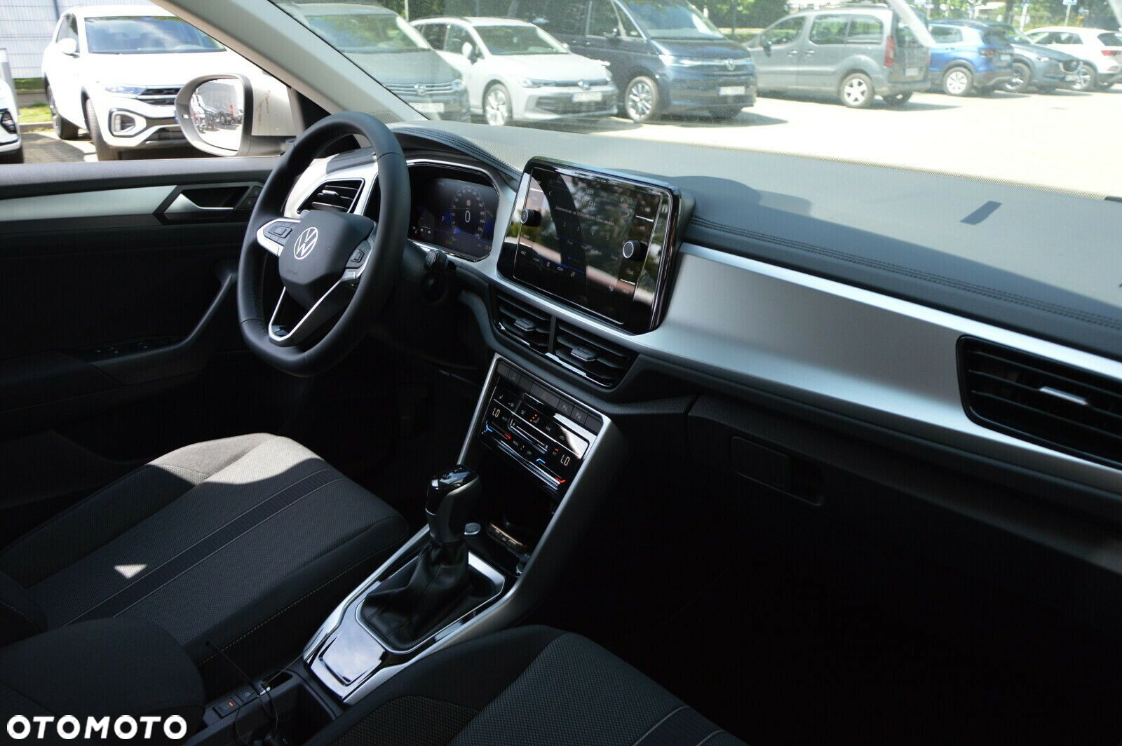 Volkswagen T-Roc - 18