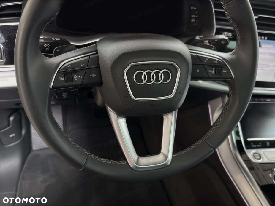 Audi Q8 - 8