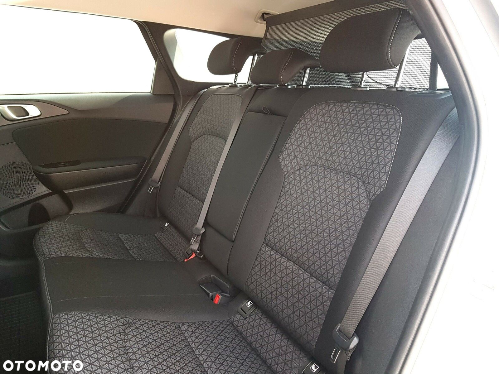 Kia Ceed 1.6 CRDi mHEV M - 29
