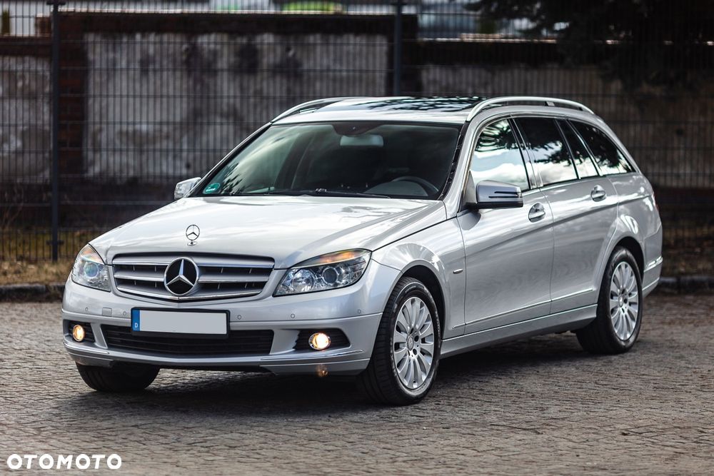 Mercedes-Benz Klasa C 180 BlueEFFICIENCY Elegance - 2