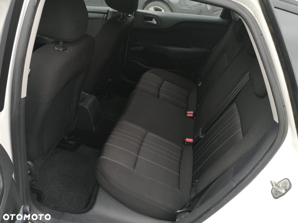 Citroën C4 1.6 HDi Attraction - 22
