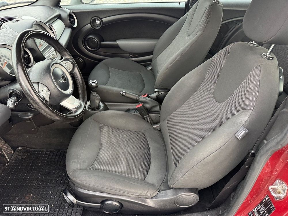 MINI 3 Portas One - 13