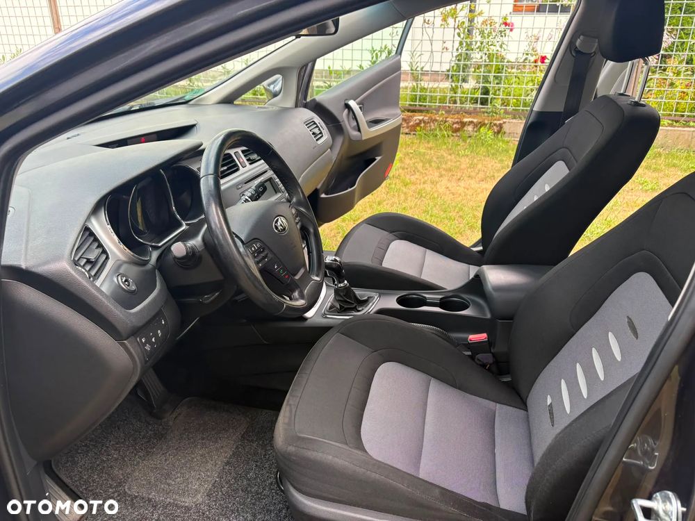 Kia Ceed 1.6 CRDi 128 Vision - 13
