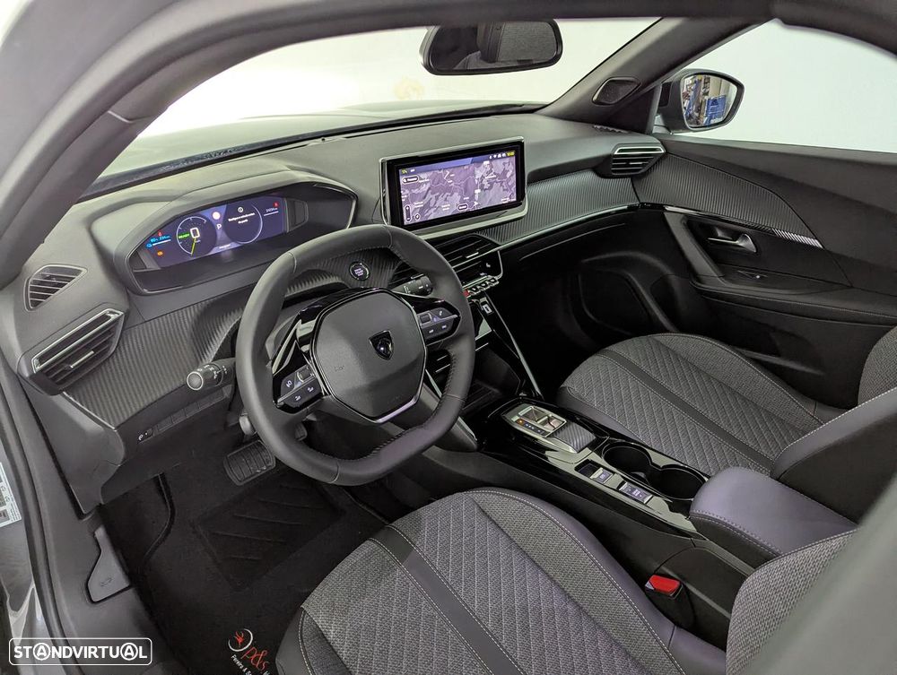 Peugeot e-2008 GT - 11