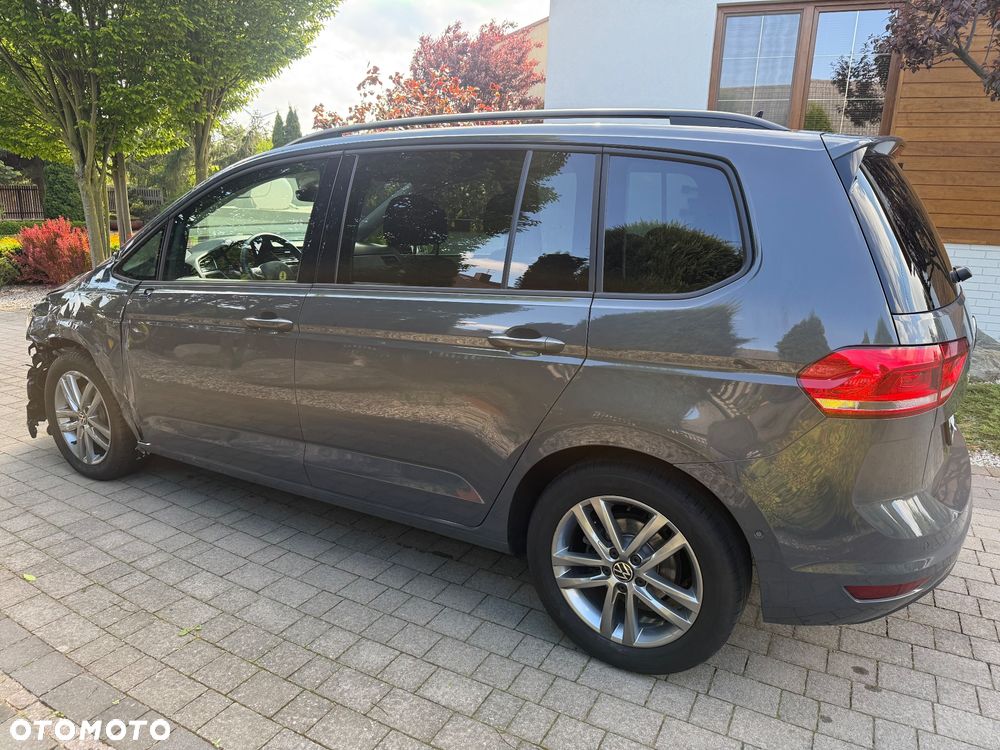 Volkswagen Touran 1.5 TSI EVO Comfortline Plus - 6