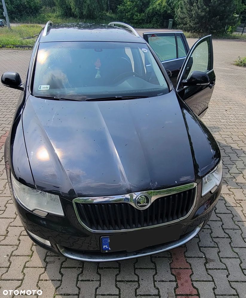 Skoda Superb Combi 2.0 TDI DSG Comfort - 2